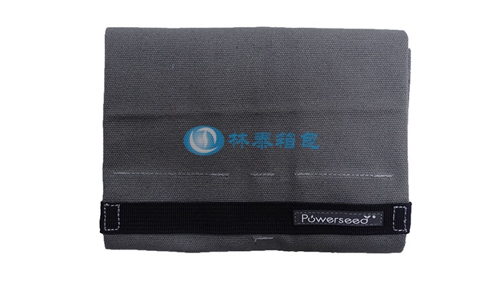 可折叠车载应急工具包俯视高清图